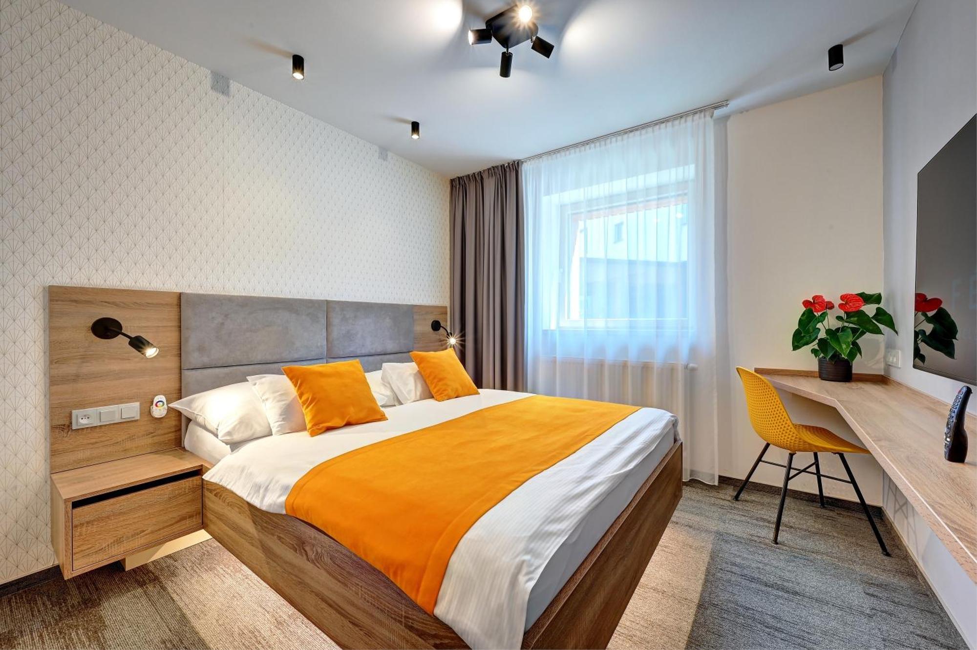 Wellness Hotel Fenix Ліберець Екстер'єр фото